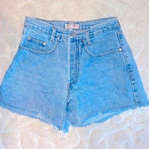 Guess Vintage Jean shorts size 2. Medium wash.